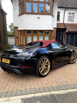 
										Porsche 718 Spyder 7,885km full									