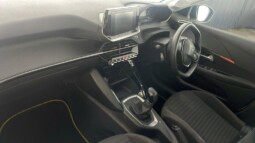
										Peugeot 208 2024(26,707km full									