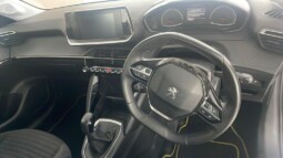 
										Peugeot 208 2024(26,707km full									