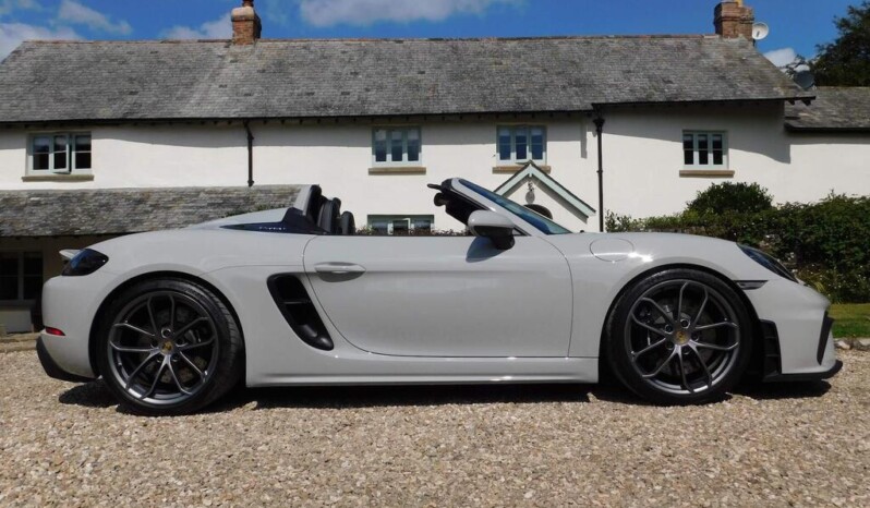 
								Porsche 718 Spyder 13,545km full									