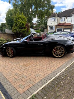 
										Porsche 718 Spyder 2021 7,885 km full									