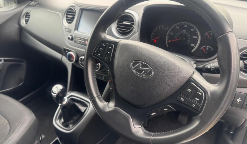 
								Hyundai i10 2019 76,368km full									