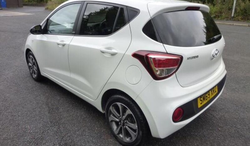 
								Hyundai i10 2020 (10,740km) full									