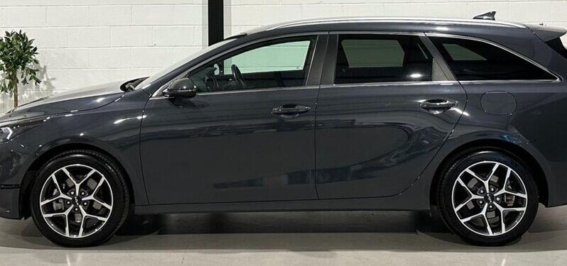 
								Kia Ceed 2024 9,892km full									