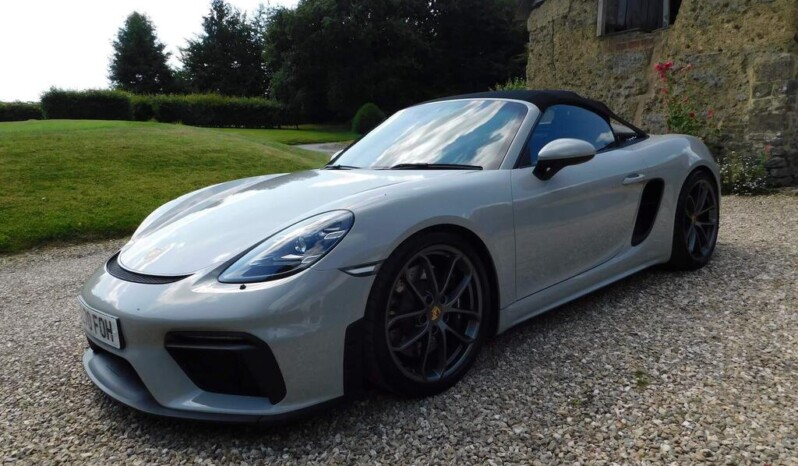 
								Porsche 718 Spyder 13,545km full									