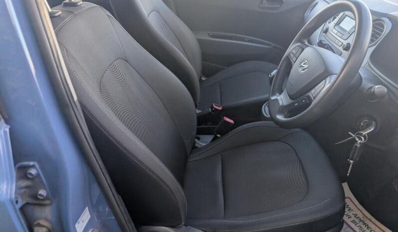 
								Hyundai i10 2018 100,085 km full									