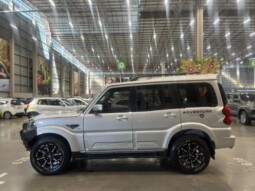 
										The Mahindra Scorpio  2022 48,568 km full									