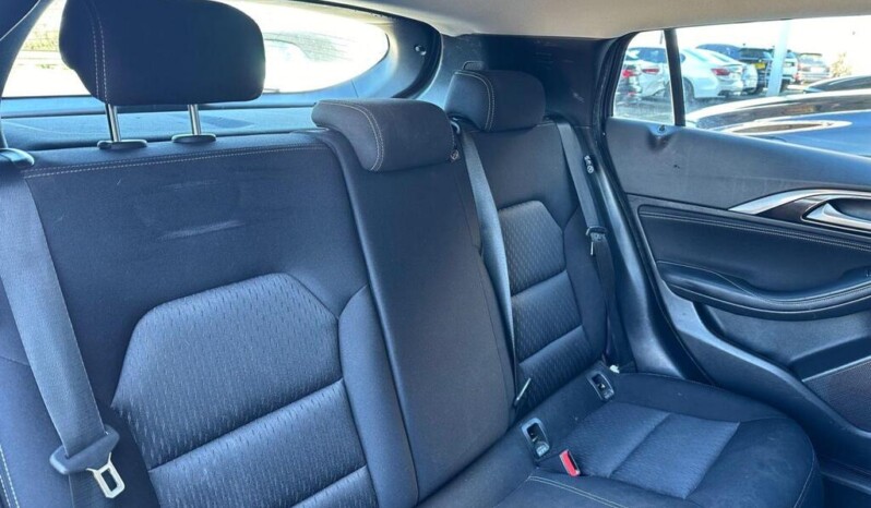 
								Infiniti Q30 2018 64052KM full									