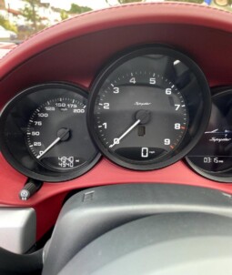 
										Porsche 718 Spyder 7,885km full									
