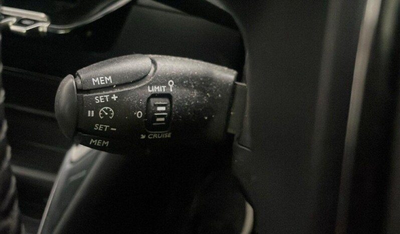 
								Peugeot 208 2024(26,707km full									