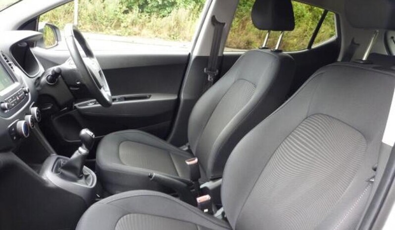 
								Hyundai i10 2020 (10,740km) full									
