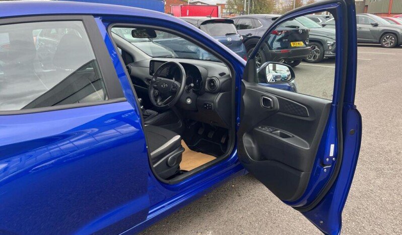 
								Hyundai i10 2022 65,909 km full									
