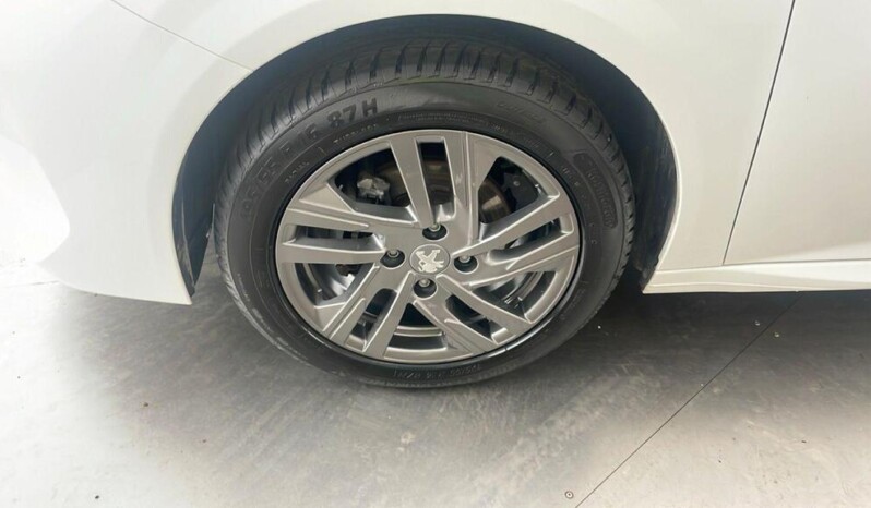 
								Peugeot 208 2024(26,707km full									