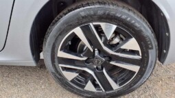 
										Peugeot 208  2024 26691km full									