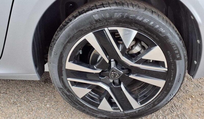 
								Peugeot 208  2024 26691km full									