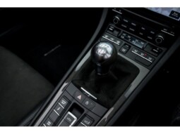
										Porsche 718 Spyder 9,670km full									