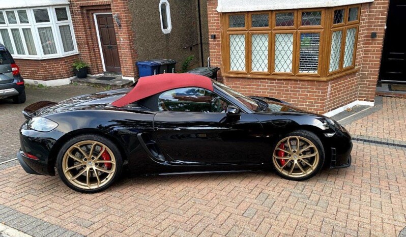 
								Porsche 718 Spyder 7,885km full									