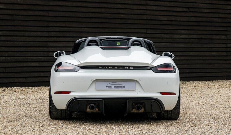 
								Porsche 718 Spyder 9,670km full									