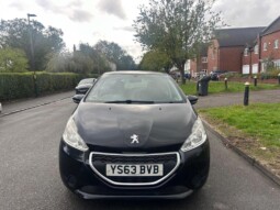 
										Peugeot 208 2019 139 291km full									