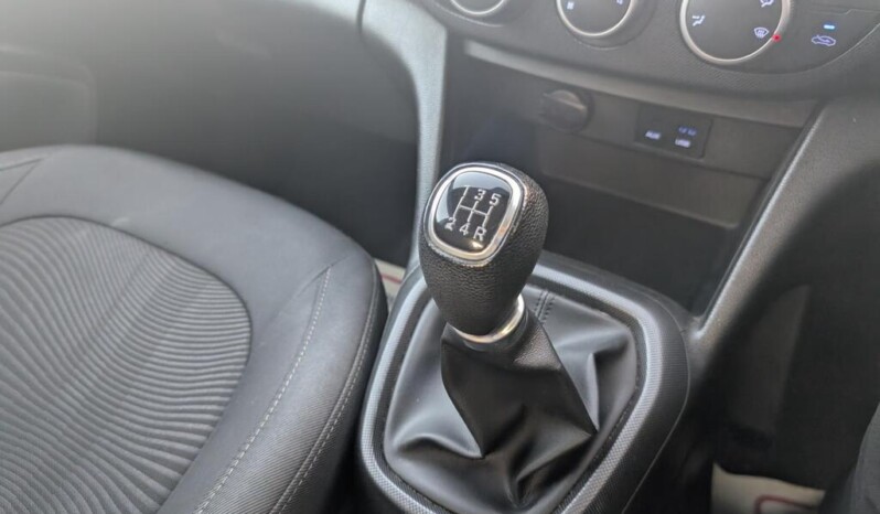 
								Hyundai i10 2018 100,085 km full									