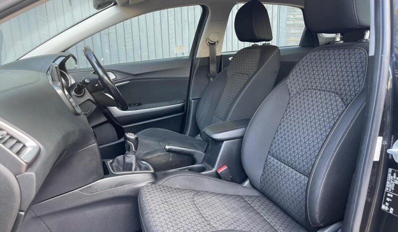 
								Kia Ceed  2020 177,876 km full									