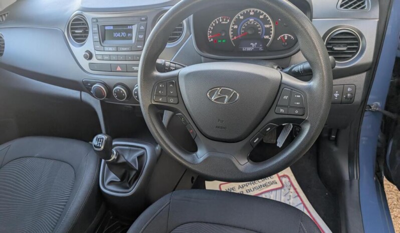 
								Hyundai i10 2018 100,085 km full									