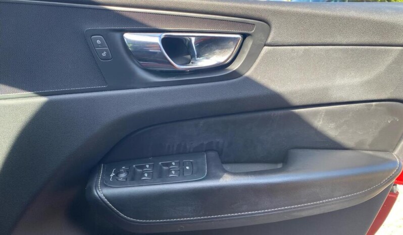 
								Volvo XC60 2018 84,037 km full									