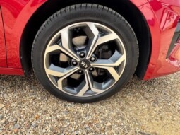 
										Kia Ceed 2021 128,401 km full									