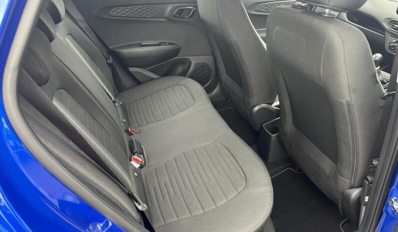 
								Hyundai i10 2022 65,909 km full									