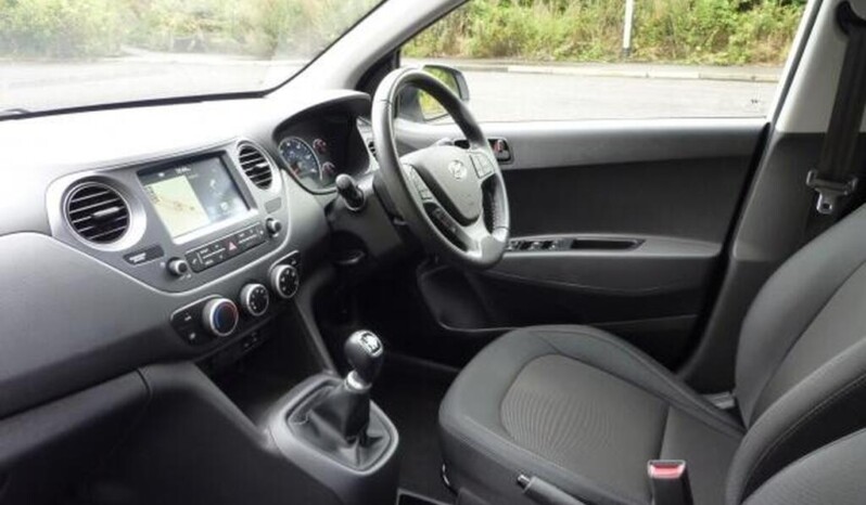 
								Hyundai i10 2020 (10,740km) full									