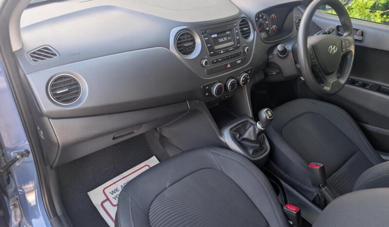 
								Hyundai i10 2018 100,085 km full									