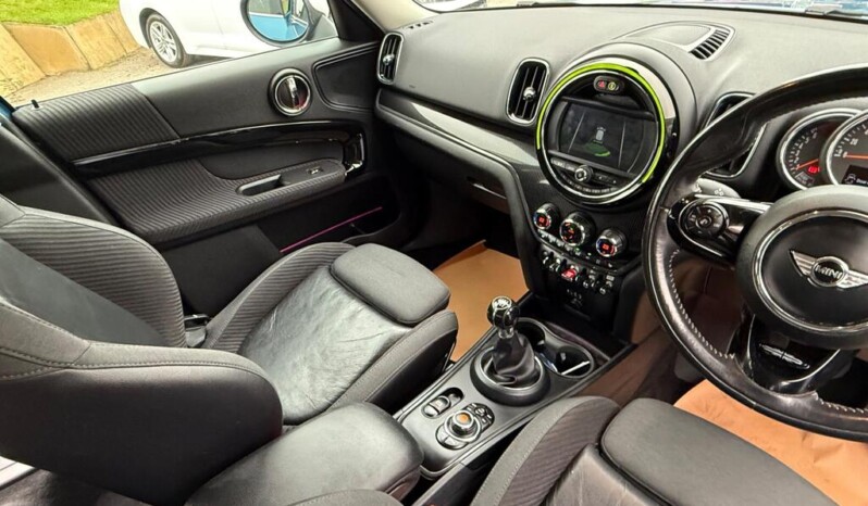 
								MINI Countryman 2018 115 872km full									