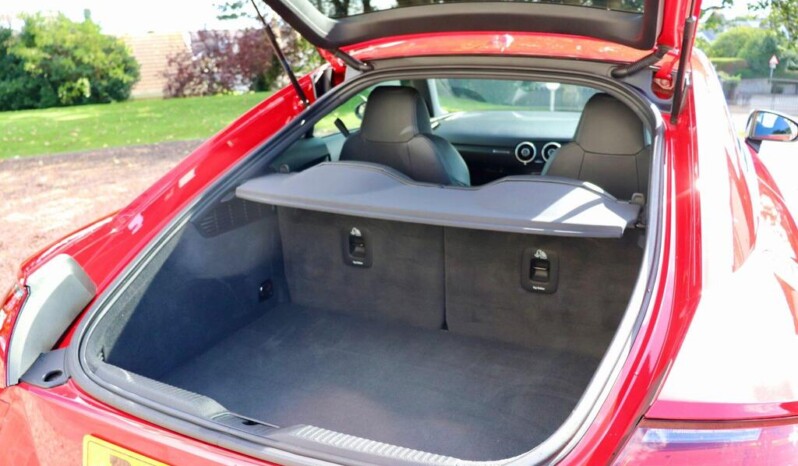 
								Audi TT 2018 39,319 km full									