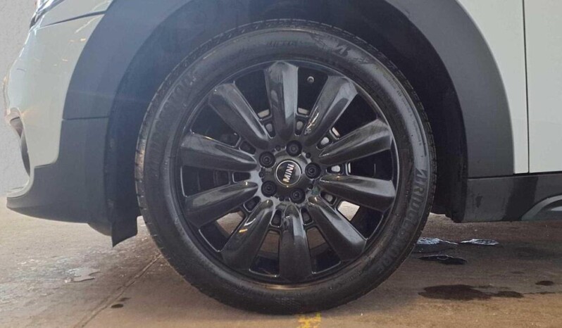 
								MINI Countryman  2018 /134,969 km full									