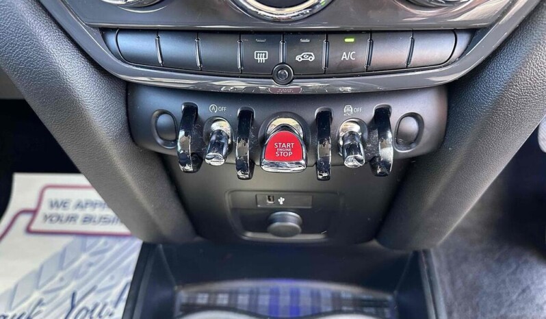 
								MINI Countryman 2018 166,641 km full									