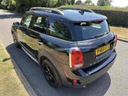 
										MINI Countryman 2018 166,641 km full									