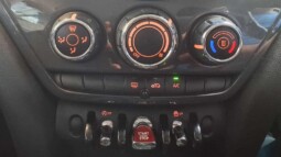 
										MINI Countryman  2018 /134,969 km full									