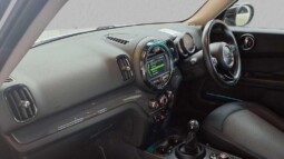 
										MINI Countryman  2018 /134,969 km full									