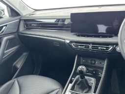 
										MG MG HS 2025 /18,923 km full									