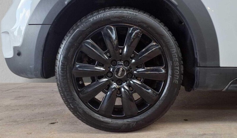 
								MINI Countryman  2018 /134,969 km full									