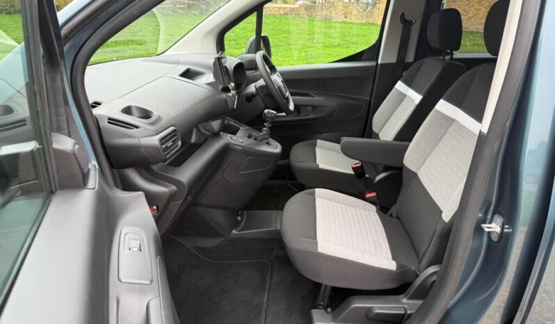 
								Citroen Berlingo 2024 full									