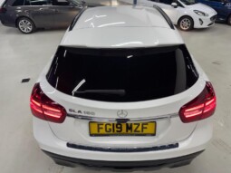 
										Mercedes-Benz GLA 59,550 km) full									