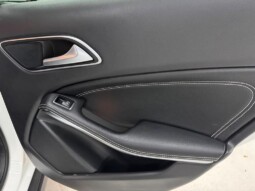 
										Mercedes-Benz GLA 59,550 km) full									