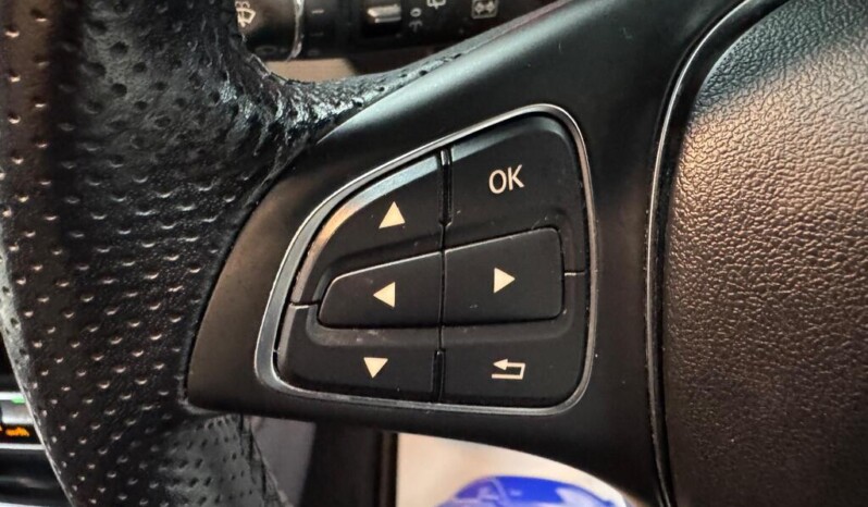 
								Mercedes-Benz GLA 59,550 km) full									