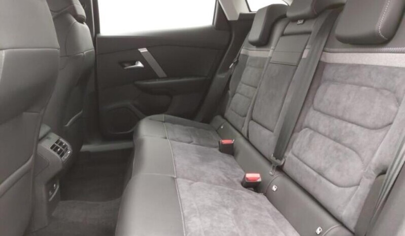 
								Citroën C4 2025 46.7 km full									