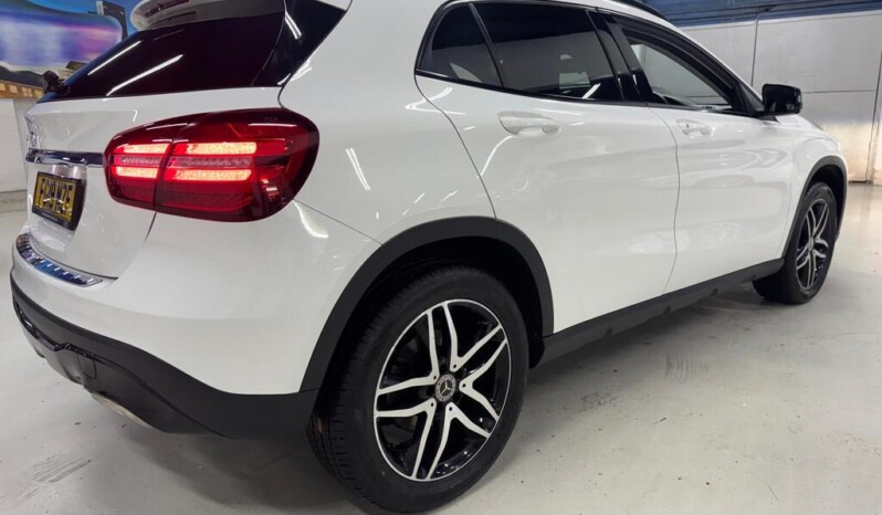 
								Mercedes-Benz GLA 59,550 km) full									