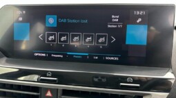 
										Citroën C4 2022 5,579 km full									