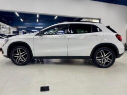 
										Mercedes-Benz GLA 59,550 km) full									