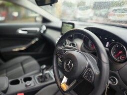 
										The Mercedes-Benz GLA 2019 22,075 km. full									