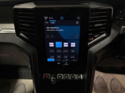 
										Volkswagen Amarok:  2025 7,219.5 km. full									
